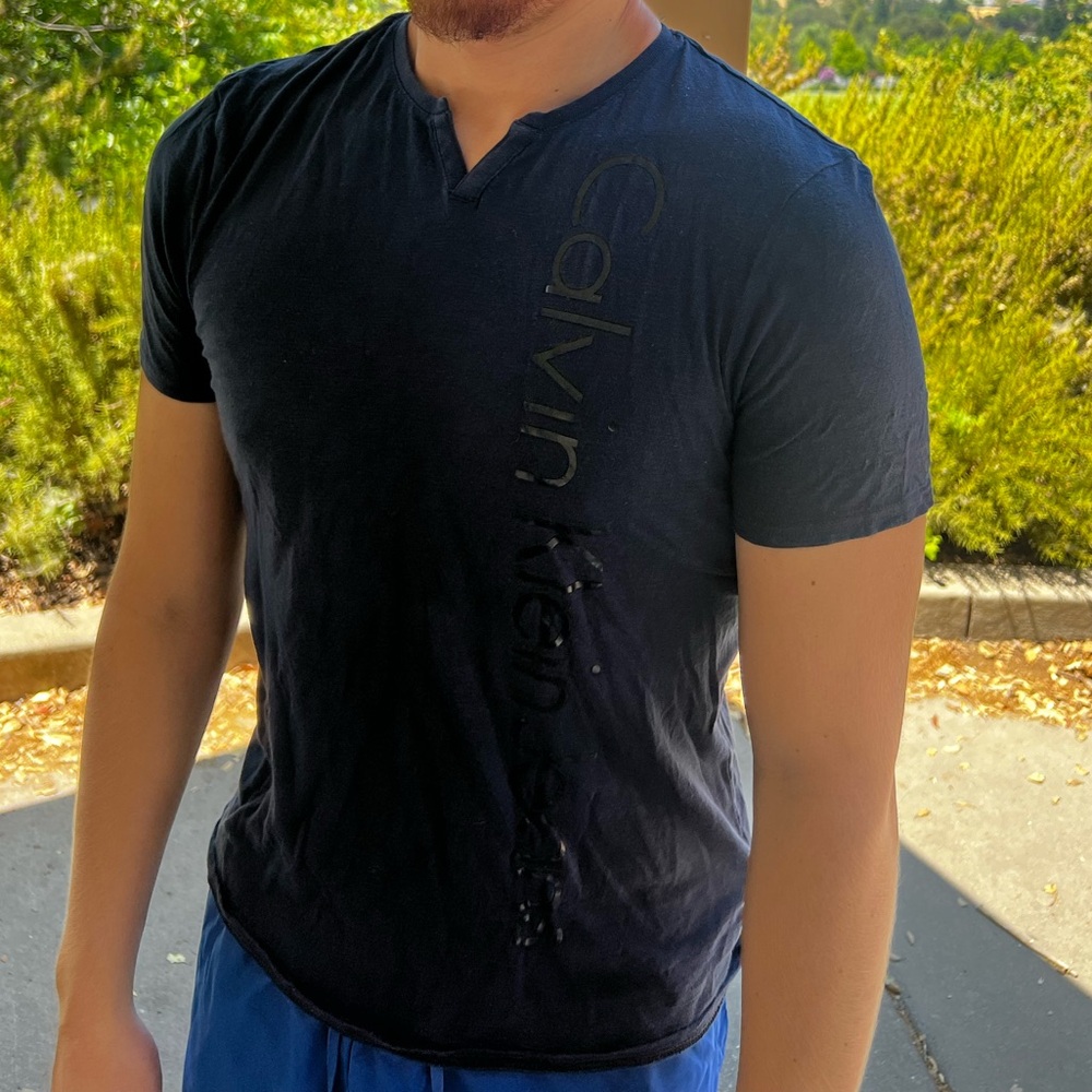 CALVIN KLEIN JEANS MEN V NECK T SHIRT NAVY BLUE CASUAL PARTY NIGHT OUT SIGNATURE